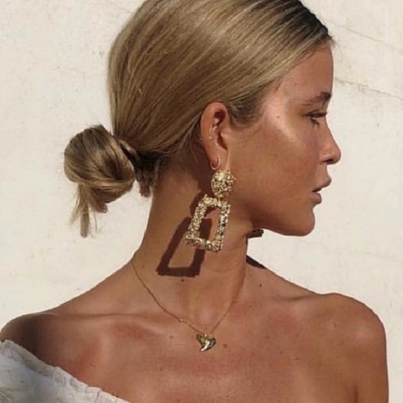 Just in!!! Gold Squares Earrings - Picture 2 of 7